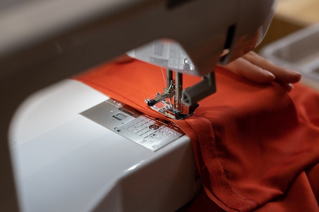 Kies je een tweedehands naaimachine?        